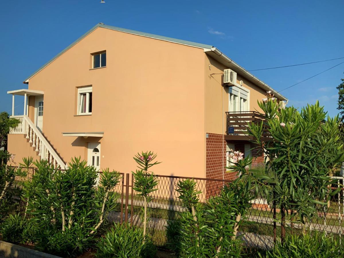 Apartment Agava Istria - Family Vacation Rental With Free Parking, Garden, Wifi Ližnjan Eksteriør bilde