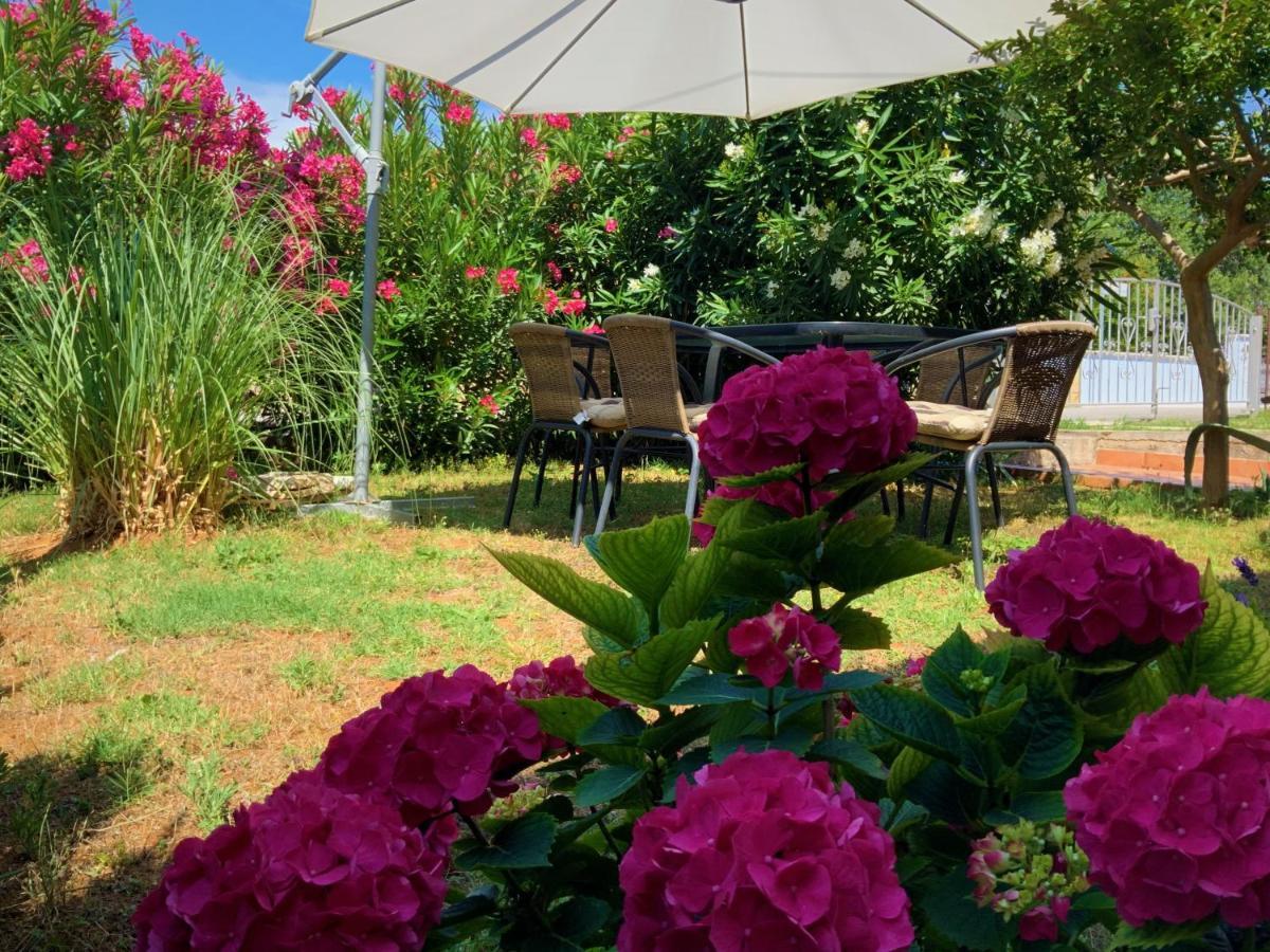 Apartment Agava Istria - Family Vacation Rental With Free Parking, Garden, Wifi Ližnjan Eksteriør bilde