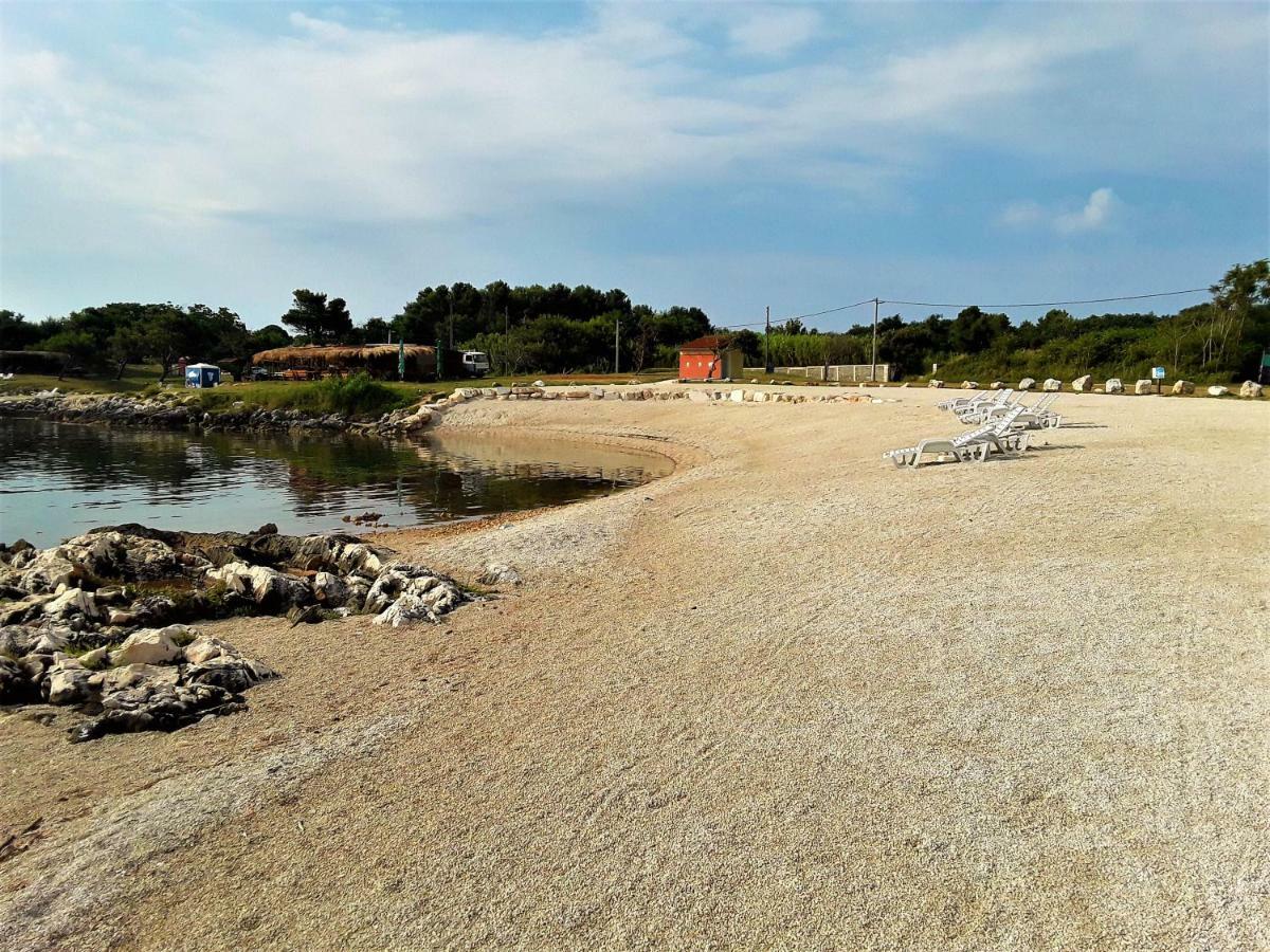 Apartment Agava Istria - Family Vacation Rental With Free Parking, Garden, Wifi Ližnjan Eksteriør bilde
